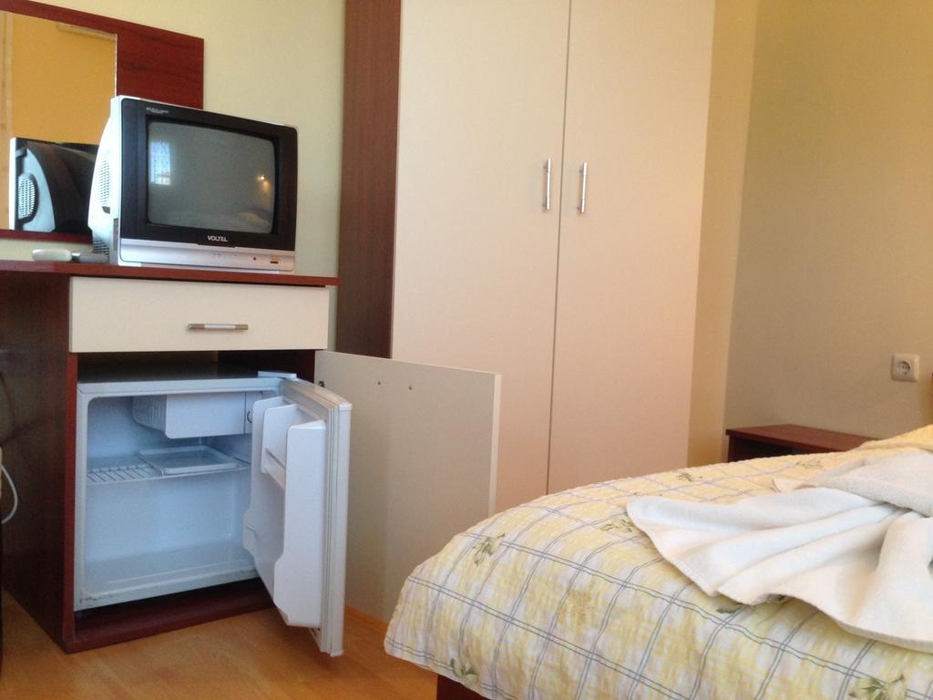 Guest House Kostadinovi Lozenets Δωμάτιο φωτογραφία