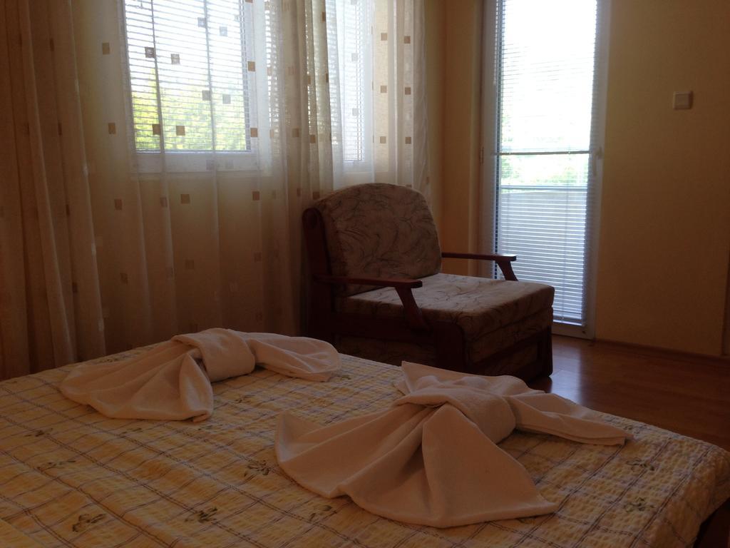 Guest House Kostadinovi Lozenets Δωμάτιο φωτογραφία
