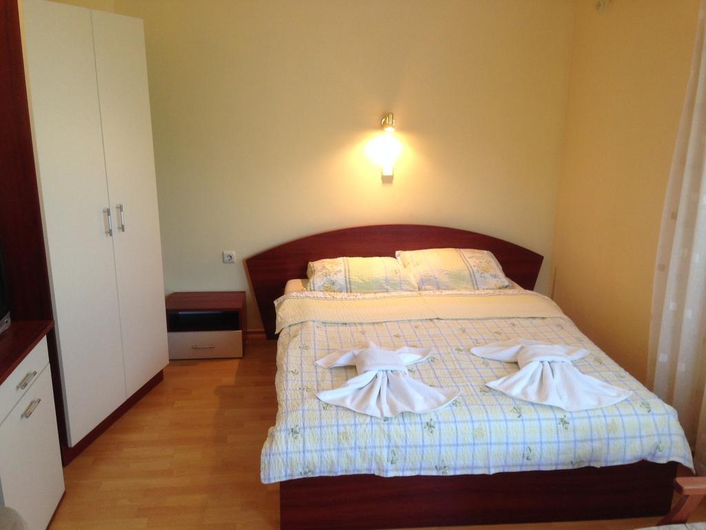 Guest House Kostadinovi Lozenets Δωμάτιο φωτογραφία